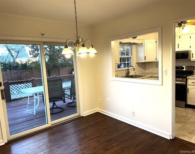 2365 Babylon Street - Photo Thumbnail 3