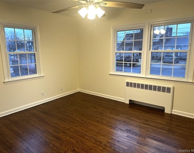 2365 Babylon Street - Photo Thumbnail 5