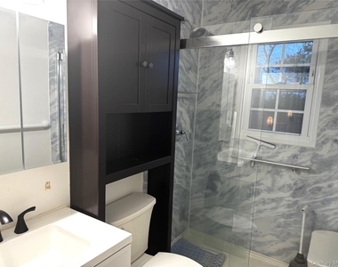 2365 Babylon Street - Photo Thumbnail 8