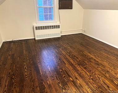 2365 Babylon Street - Photo Thumbnail 9