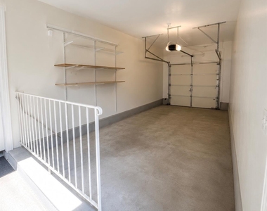 611 Peconic Avenue - Photo Thumbnail 5