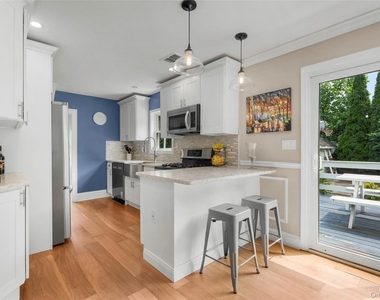 76 Chestnut Avenue - Photo Thumbnail 9
