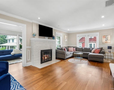 76 Chestnut Avenue - Photo Thumbnail 2
