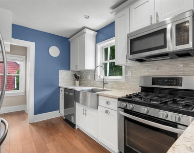 76 Chestnut Avenue - Photo Thumbnail 10