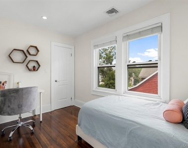 76 Chestnut Avenue - Photo Thumbnail 18