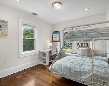 76 Chestnut Avenue - Photo Thumbnail 13