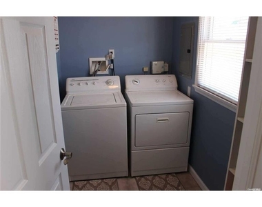 27 Vermont Street - Photo Thumbnail 6