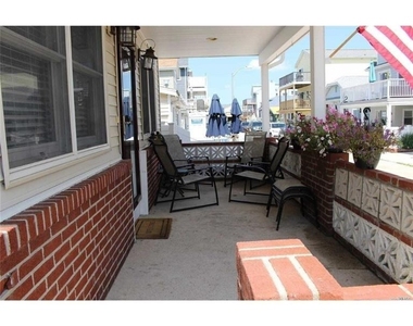 27 Vermont Street - Photo Thumbnail 9