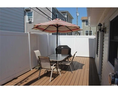 27 Vermont Street - Photo Thumbnail 8