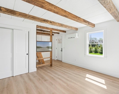 5075 Main Road - Photo Thumbnail 5