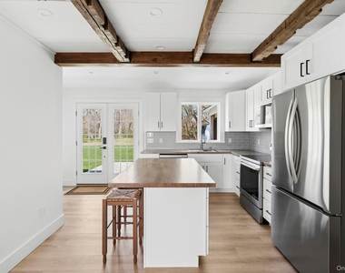 5075 Main Road - Photo Thumbnail 13