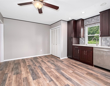407 Union Avenue - Photo Thumbnail 5
