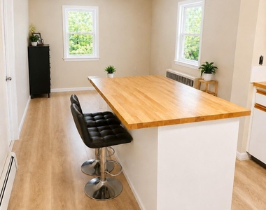 135 Marietta Avenue - Photo Thumbnail 9