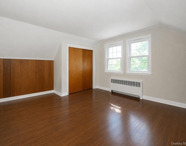 135 Marietta Avenue - Photo Thumbnail 15