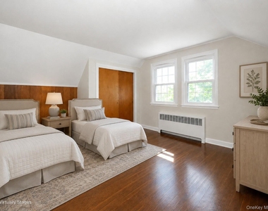 135 Marietta Avenue - Photo Thumbnail 16