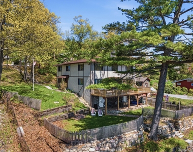 194 Jersey Avenue - Photo Thumbnail 28