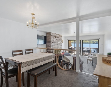194 Jersey Avenue - Photo Thumbnail 5