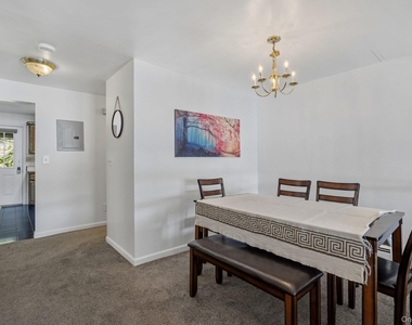 194 Jersey Avenue - Photo Thumbnail 6