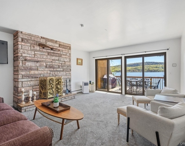 194 Jersey Avenue - Photo Thumbnail 10
