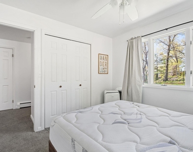 194 Jersey Avenue - Photo Thumbnail 18