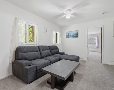 194 Jersey Avenue - Photo Thumbnail 5