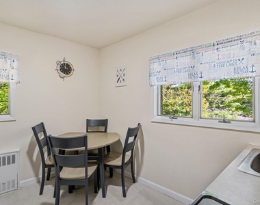 194 Jersey Avenue - Photo Thumbnail 4