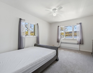 194 Jersey Avenue - Photo Thumbnail 11