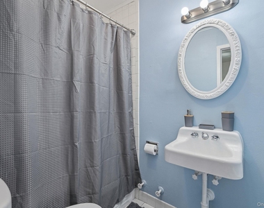 194 Jersey Avenue - Photo Thumbnail 8