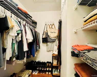 301 Kensington Way - Photo Thumbnail 18