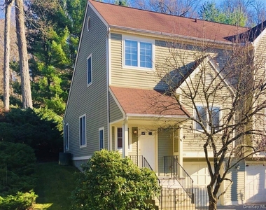 301 Kensington Way - Photo Thumbnail 1