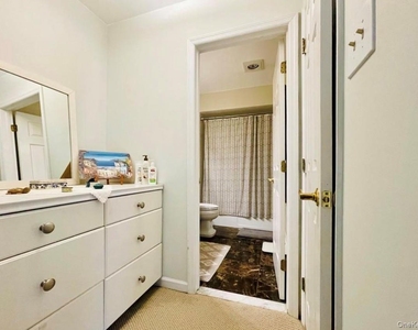 301 Kensington Way - Photo Thumbnail 17