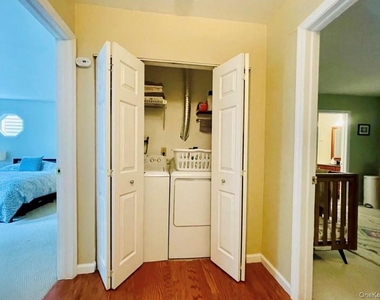 301 Kensington Way - Photo Thumbnail 14