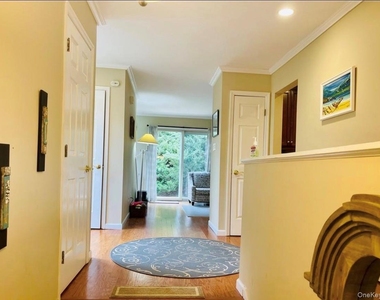 301 Kensington Way - Photo Thumbnail 3
