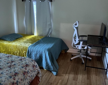 46 Seneca Road - Photo Thumbnail 11
