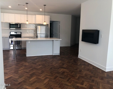 308 Excelsior Avenue - Photo Thumbnail 4