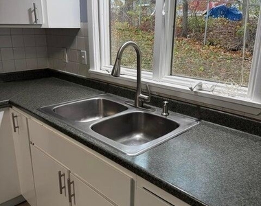 7 Elgin Street - Photo Thumbnail 13