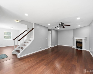 294 Dorset Court - Photo Thumbnail 8