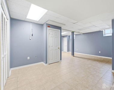 294 Dorset Court - Photo Thumbnail 29