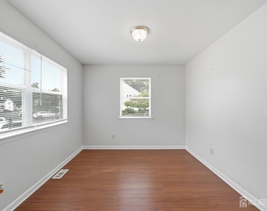 294 Dorset Court - Photo Thumbnail 6