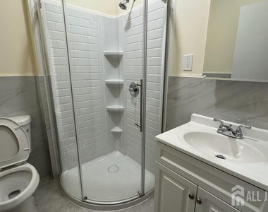 431-437 Main Street - Photo Thumbnail 7