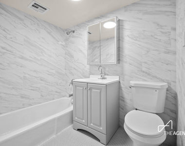 41 W 85th Street - Photo Thumbnail 2