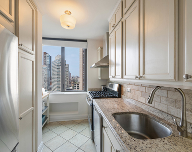 62 W 62nd Street - Photo Thumbnail 1