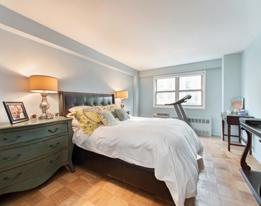 3 Sheridan Square - Photo Thumbnail 2