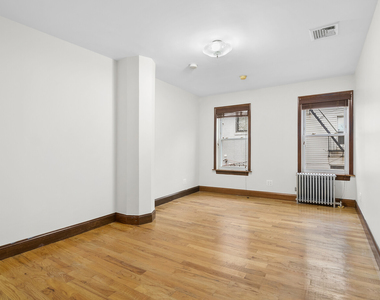 10-13 47th Avenue - Photo Thumbnail 2