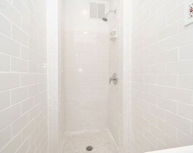 340 W 17th Street - Photo Thumbnail 4