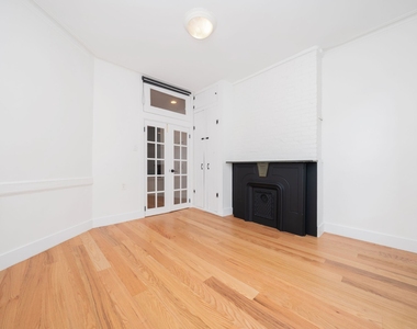340 W 17th Street - Photo Thumbnail 11