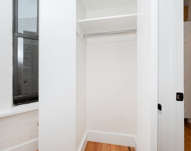 340 W 17th Street - Photo Thumbnail 6