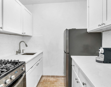54 E 8th Street - Photo Thumbnail 5