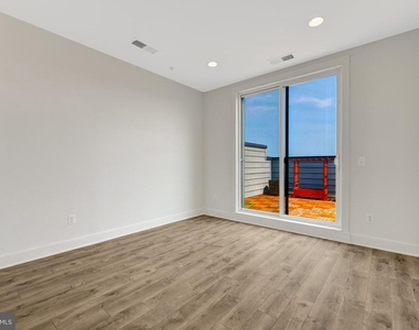 11247 Beaker Street - Photo Thumbnail 29