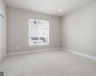 14566 Lake Vista Drive - Photo Thumbnail 23